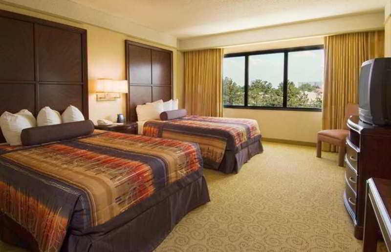 Embassy Suites By Hilton Atlanta Galleria Смирна Номер фото