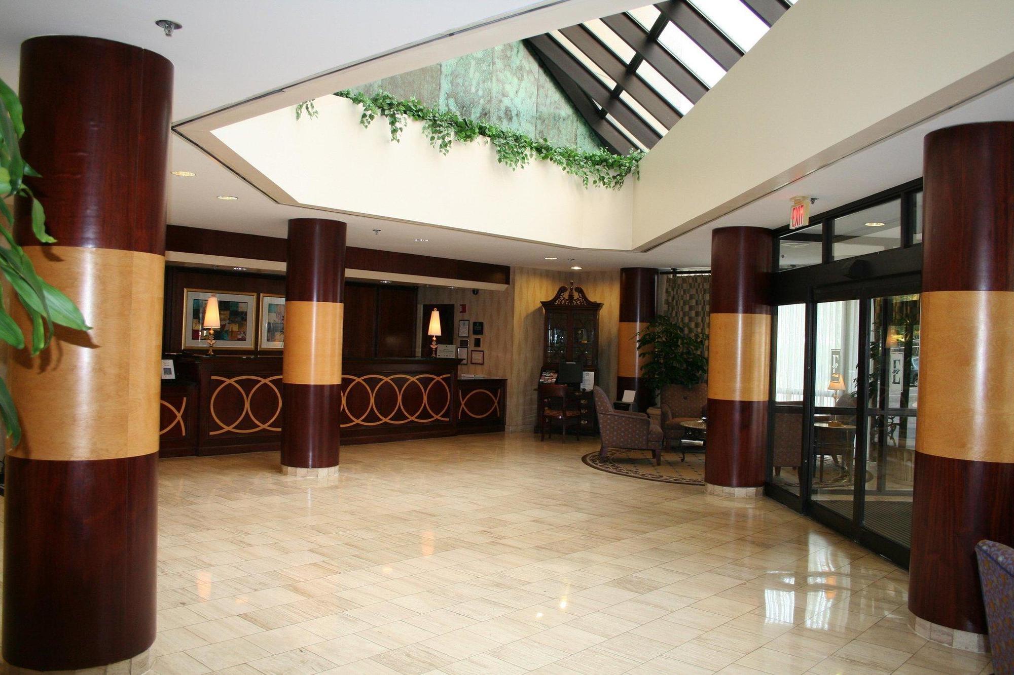 Embassy Suites By Hilton Atlanta Galleria Смирна Экстерьер фото