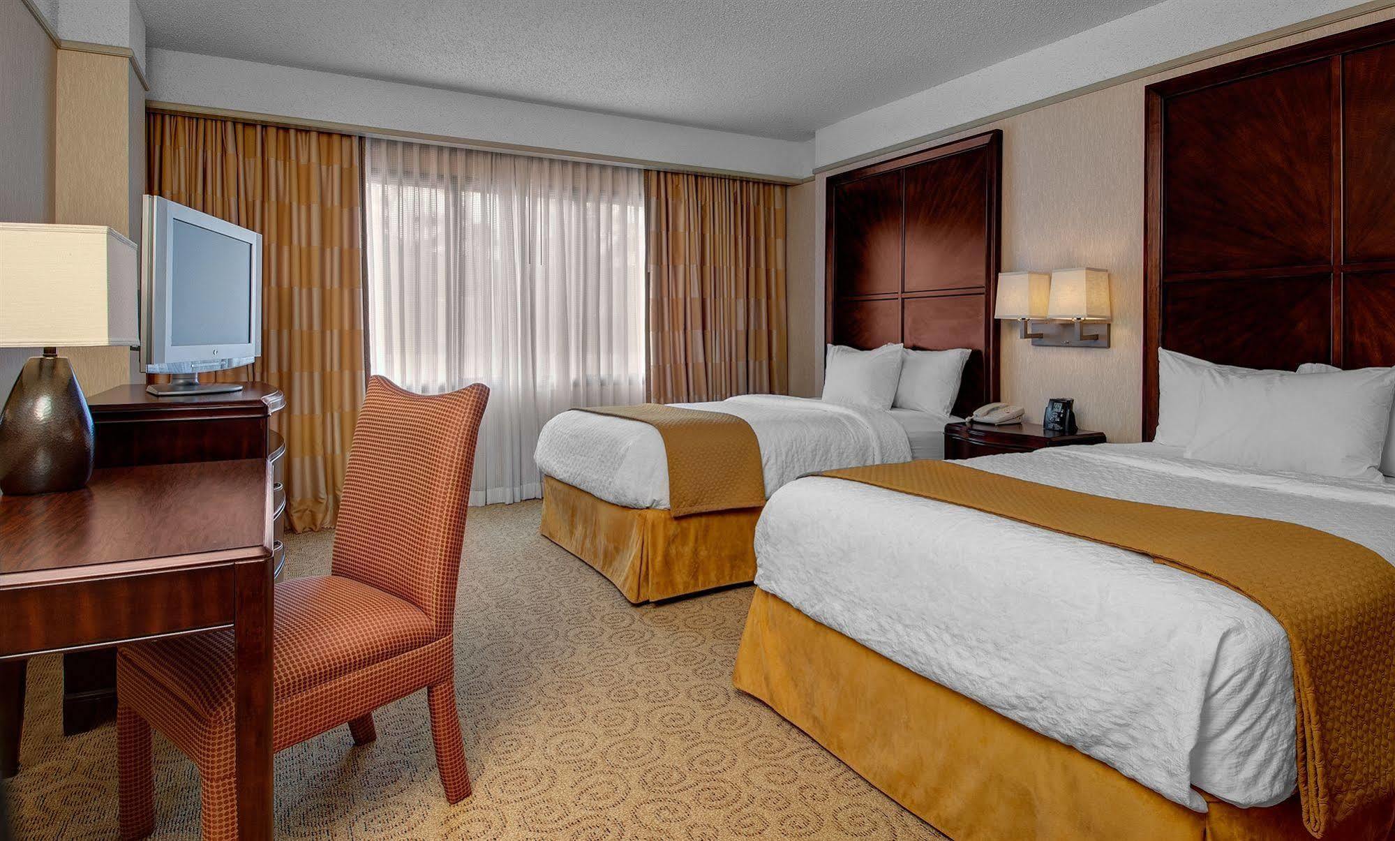 Embassy Suites By Hilton Atlanta Galleria Смирна Экстерьер фото